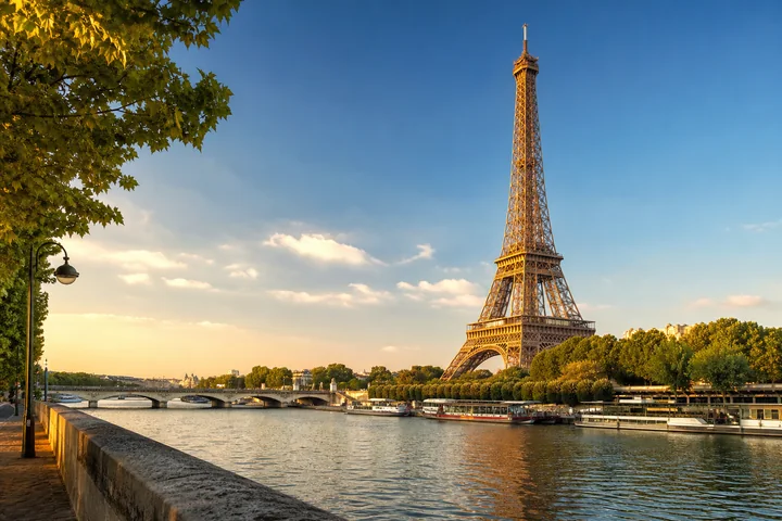 Paris ve Eyfel Kulesi
